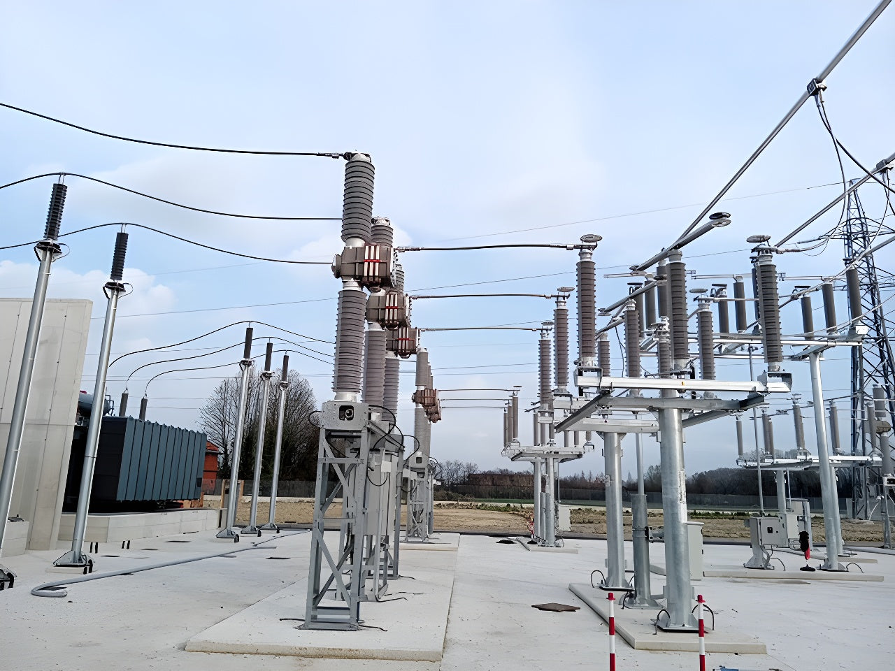 Realizzazione e installazione di carpenteria metallica per sottostazione elettrica